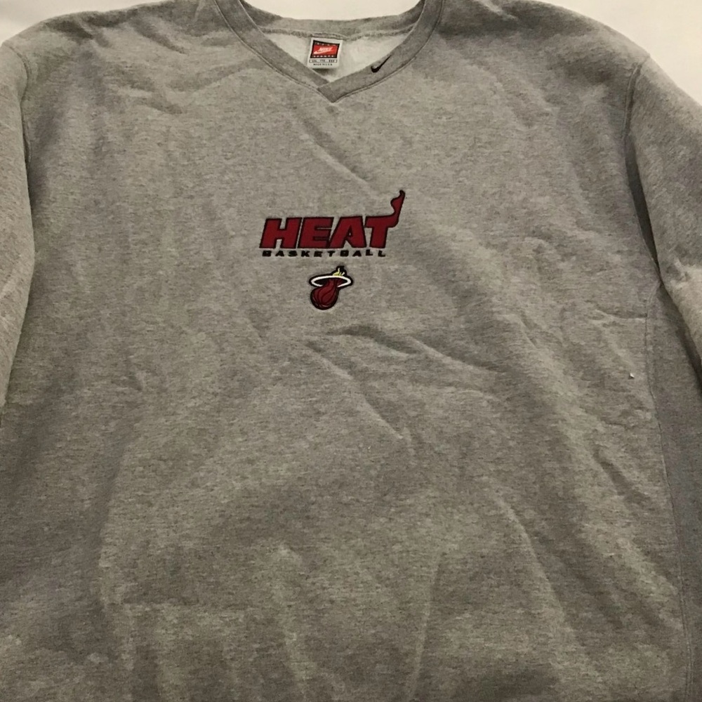 Vintage 90's Nike Team Miami Heat V-Neck Sweatshirt XXL Made in USA